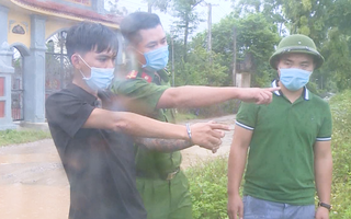 Video: Mang dao đi đòi nợ, một người bị đâm chết