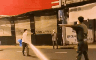 Video: Người đàn ông dương tính COVID-19, bỏ chạy khỏi nơi cách ly ở quận 3