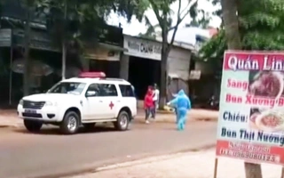 Video: Đắk Lắk cưỡng chế, đưa trở lại khu các ly tập trung một cô gái diện F1