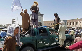 Video: Taliban chiếm thêm 4 tỉnh, phó tổng thống Afghanistan bị đồn đã 'lánh nạn'