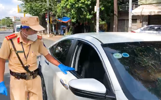 Video: Tạm dừng khai báo di chuyển nội địa tại một số chốt giao thông ở TP.HCM