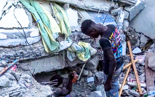 Video: Động đất ở Haiti, gần 1.300 người tử vong, hơn 5.700 người bị thương
