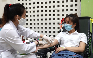 Video: Người dân thủ đô hiến máu dành tặng bệnh nhi Tết Trung thu