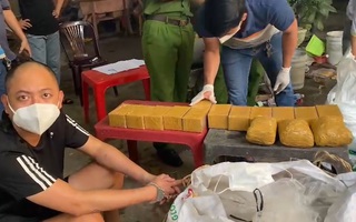 Video: Lợi dụng xe ‘luồng xanh’ vận chuyển hơn 99kg ma túy từ Campuchia về TP.HCM