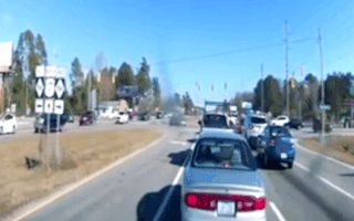 Video: Ô tô lao như 'tên lửa', húc 8 xe đang chờ đèn đỏ