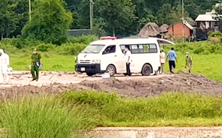 Video: Phát hiện bộ xương người trong khu đất trống ở Bình Dương