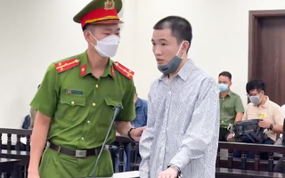 Video: Xét xử kẻ dã tâm đóng đinh vào đầu bé gái 3 tuổi ở Hà Nội