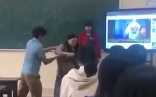Video: Cô giáo bị bẻ tay, đẩy đi trước sự chứng kiến của hàng chục học sinh