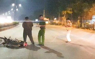 Video: Nam thanh niên chết trên đường, xe máy nghi của nạn nhân nằm cách khoảng 1km