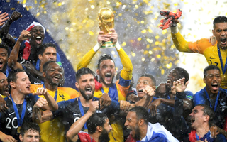Video: Đương kim vô địch World Cup đã đến Qatar, có buổi họp báo đầu tiên tại đại bản doanh đội tuyển