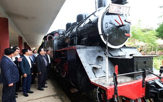 Video: Thủ tướng Phạm Minh Chính thăm ga Đà Lạt, ‘đây là tuyến đường sắt răng cưa dài và độc đáo’