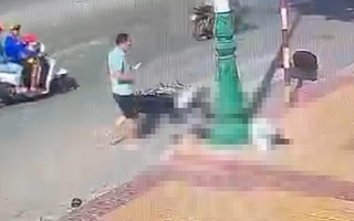 Video: Khởi tố vợ và chú của cựu thiếu tá tông nữ sinh lớp 12 tử vong ở Ninh Thuận