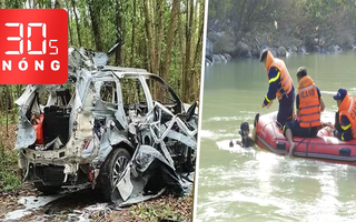 Bản tin 30s Nóng: Ô tô chở du khách lao xuống sông, một người mất tích; Nổ xe hơi ở Củ Chi