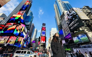 Video: Đông đảo du khách đến thành phố New York đón năm mới 2023