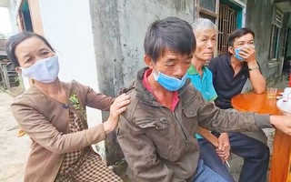 Video: Tiếc thương vây kín căn nhà nhỏ ở Bình Định của 'nam sinh mất tích, thi thể phát hiện trên sông'
