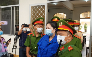 Video: Cầm đầu vụ vận chuyển 470.000 USD, ‘trùm buôn lậu’ Mười Tường bị phạt 8 năm tù