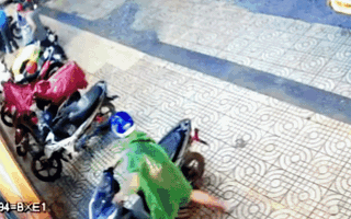 Video: Ba nghi phạm dàn cảnh trộm liên tiếp 2 xe máy ở Bình Dương
