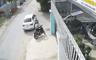 Video: Bà bầu ngã nhào khi đuổi theo tên trộm xe máy