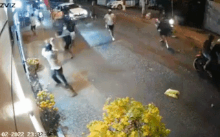 Video: Hàng chục đối tượng nổ súng, đập phá nhà dân ở Kiên Giang