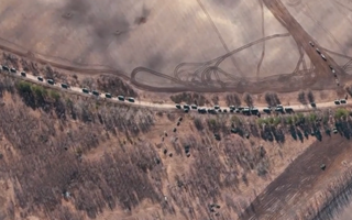 Video: Hình ảnh vệ tinh đoàn xe quân sự dài 64km của Nga đang áp sát thủ đô Ukraine