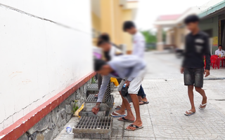 Video: Nhóm trộm ‘nhí’ nhiều lần lấy cắp nắp cống để mua ma túy