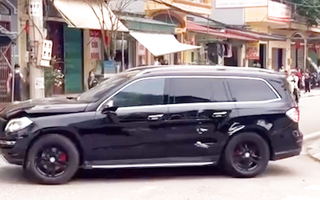 Video: Hãi hùng tài xế Mercedes GL400 gây nhiều tai nạn, tông chết một phụ nữ
