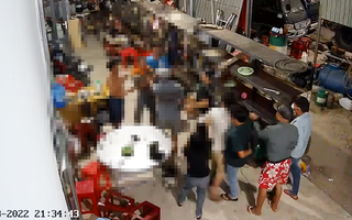 Video: Triệu tập nhóm người hung hãn xông vào nhà đánh người tới tấp