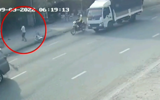 Video: Truy xét người đàn ông bỏ lại xe đạp, trộm ô tô lúc sáng sớm