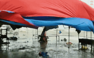 Video: Cơn bão đầu tiên đổ bộ vào Philippines trong năm đã có ít nhất 25 người chết