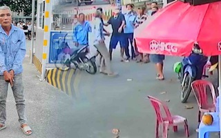 Video: Tài xế xe ôm dùng tua vít đâm chết người ở bến xe Ngã Tư Ga, nghi phạm bị bắt ở Tiền Giang
