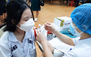 Video: TP.HCM bắt đầu tiêm vắc xin ngừa COVID-19 cho trẻ 5-12 tuổi