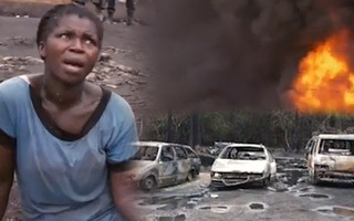 Video: Cháy nổ lớn tại nhà máy lọc dầu trái phép ở Nigeria, hơn 110 người chết