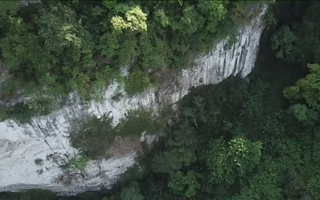 Video: Phát hiện hố sụt đá vôi khổng lồ ở Trung Quốc