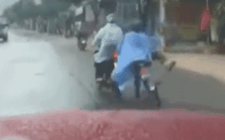 Video: Tai nạn liên hoàn khiến 1 nữ sinh tử vong ở Lâm Đồng