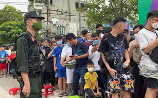 Trực tiếp: Hàng ngàn người xếp hàng 'trắng đêm' chờ lấy vé xem trận nữ Việt Nam - Thái Lan