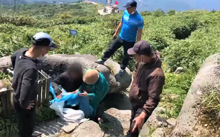 Video: Người phụ nữ sống sót sau 7 ngày bị rơi xuống vực ở Yên Tử