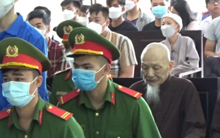 Video: Hoãn phiên xét xử sơ thẩm vụ 'tịnh thất bồng lai', 20-7 sẽ mở lại