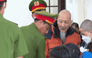 Video: Bị cáo Lê Tùng Vân lãnh án 5 năm tù trong vụ 'tịnh thất Bồng Lai'