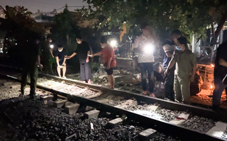Video: Tàu hỏa tông chết người đàn ông gần đường ray xe lửa