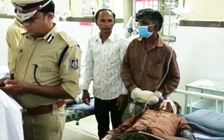 Video: Ngộ độc rượu làm 38 người Ấn Độ chết rất nhanh, cảnh sát mở cuộc điều tra