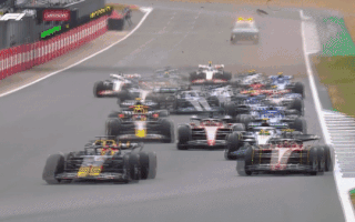 Video: Tay đua F1 thoát chết sau tai nạn kinh hoàng trên đường đua