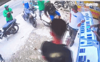 Video: Người chạy xe ôm công nghệ dũng cảm truy bắt nghi phạm cướp giật ở Đồng Nai