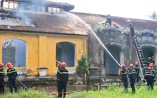 Video: Hiện trường vụ cháy tại di tích Quốc Tử Giám triều Nguyễn