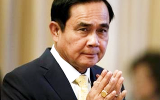 Video: Vì sao Thủ tướng Prayut Chan-o-cha bị tòa đình chỉ công tác?