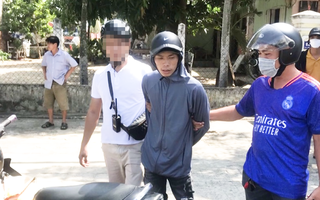 Video: Bắt thanh niên nhiều lần cướp giật túi xách của du khách ở Hội An