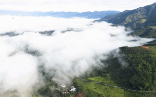 Video: Du khách nườm nượp 'săn mây' tại huyện miền núi của tỉnh Khánh Hòa