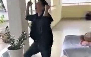 Video: Cháu bé nghi hóc hạt bí tử vong, người nhà tố bệnh viện tắc trách