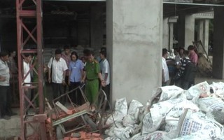 Thi công khách sạn bị đứt cáp, 3 người chết