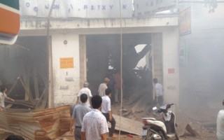 Nổ lớn tại TP.HCM, hàng chục nhà dân đổ sập, hư hỏng