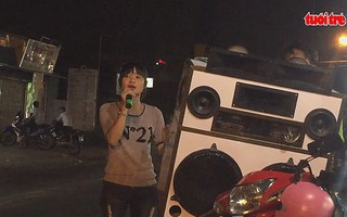 Mã số dự thi 134 “Hát ca khúc “Con đò lỡ hẹn”